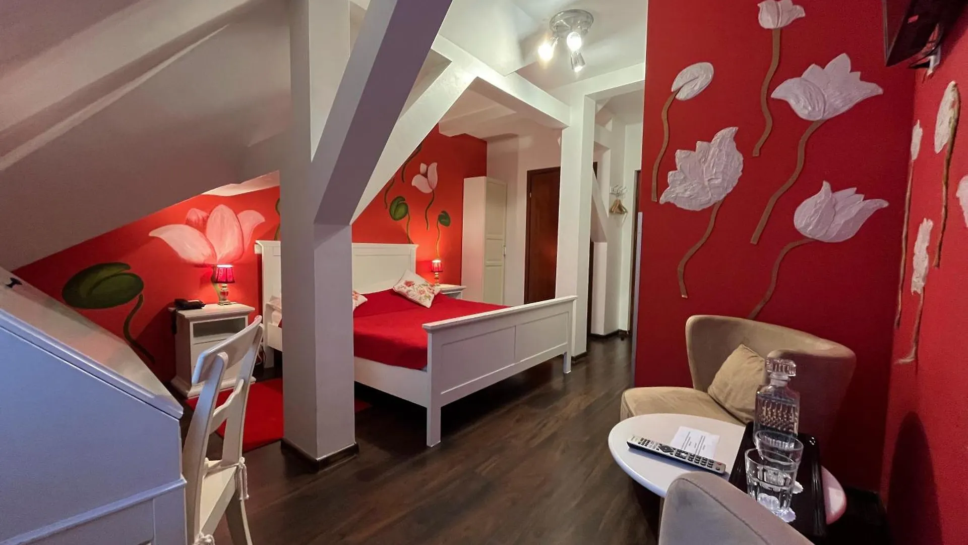 Oda ve Kahvaltı Castle Inn Varşova