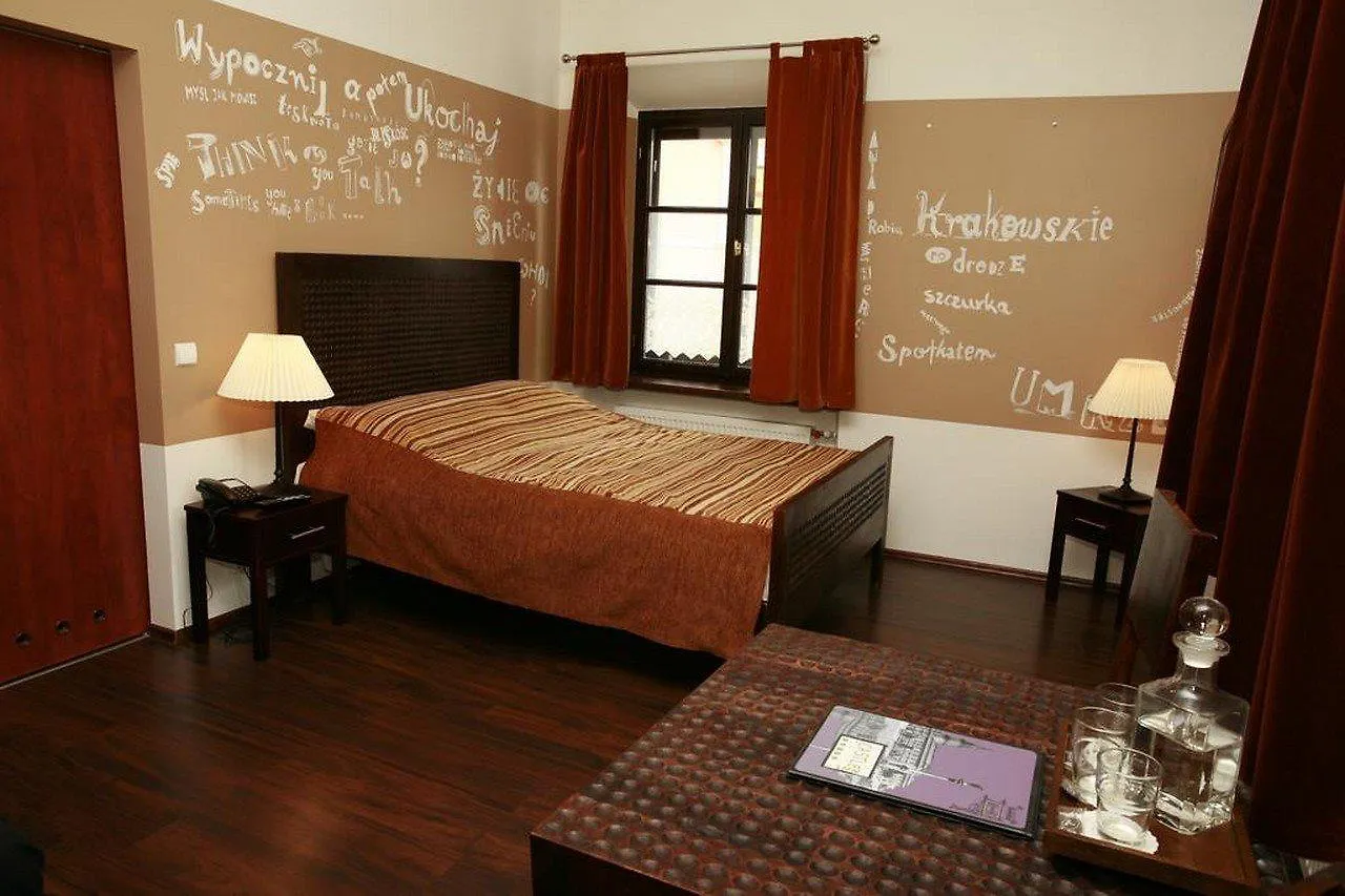 ורשה Castle Inn
